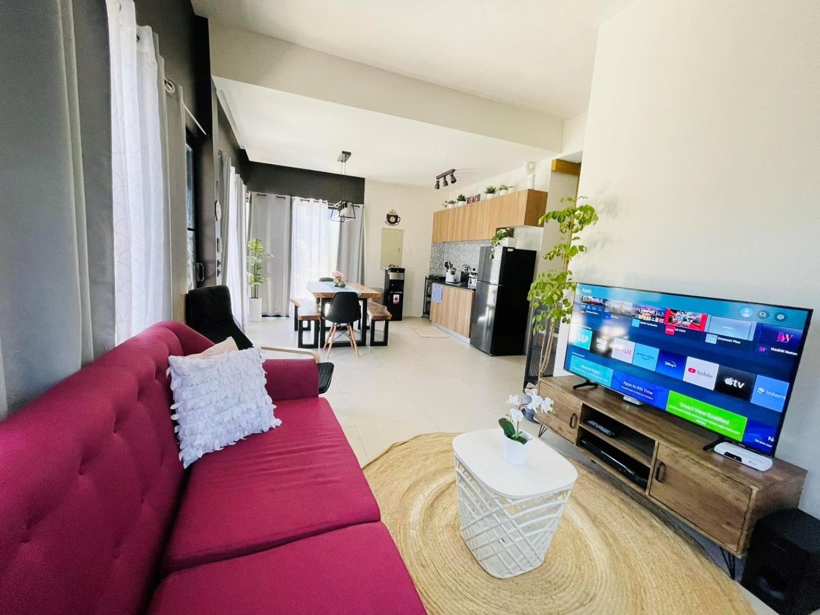 Seafront Residences Vacation Getaway سان خوان المظهر الخارجي الصورة