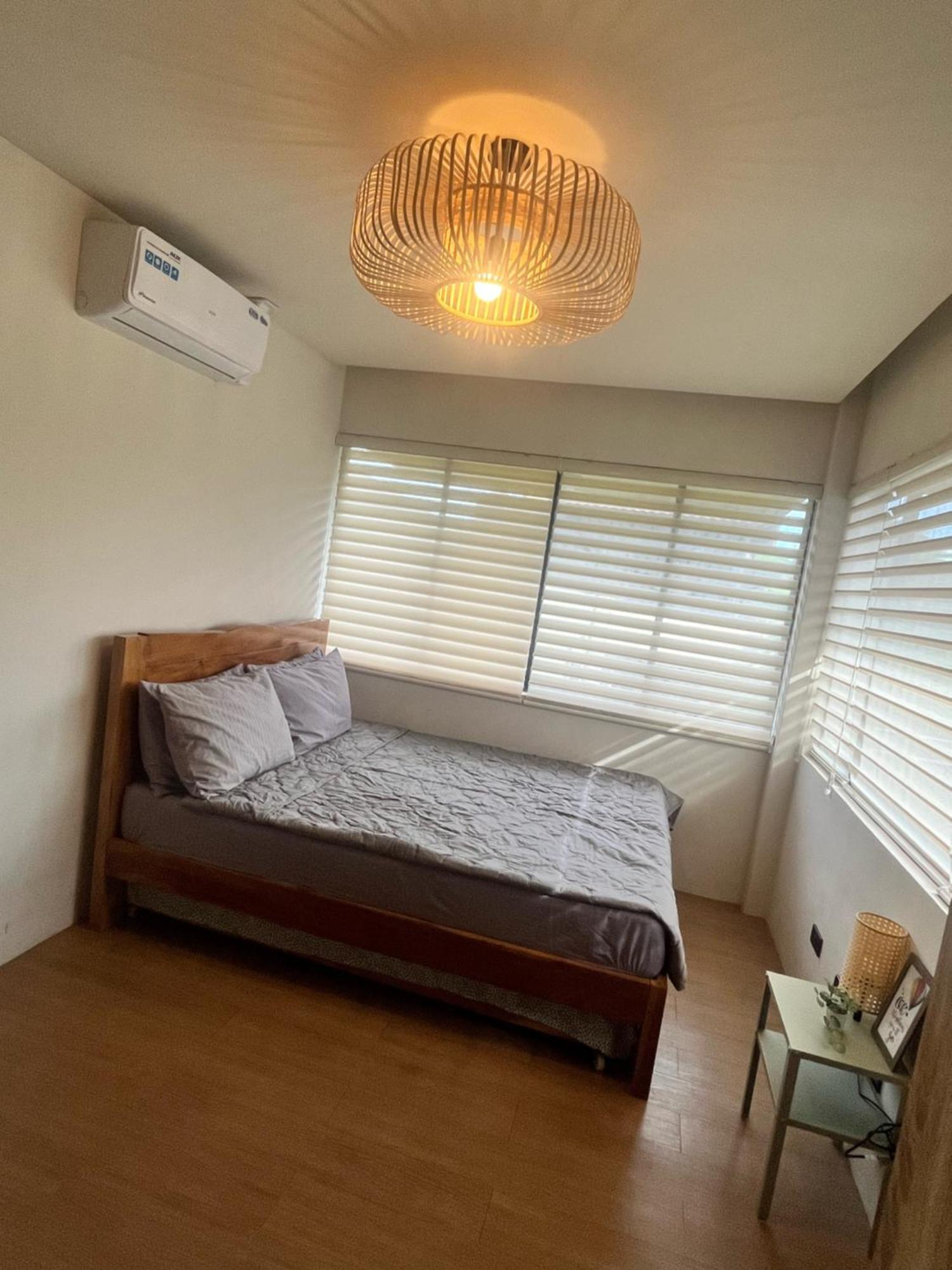Seafront Residences Vacation Getaway سان خوان المظهر الخارجي الصورة