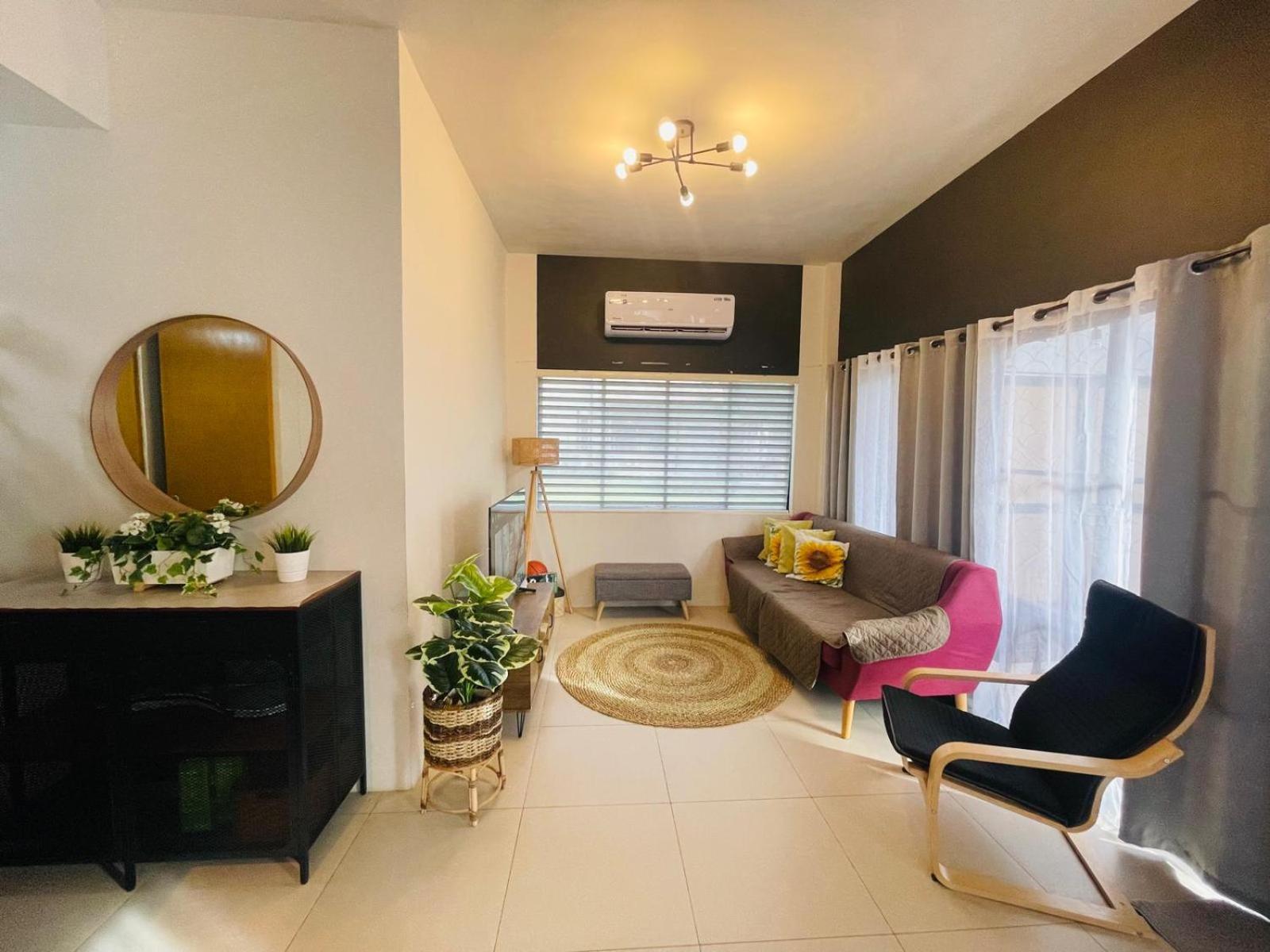 Seafront Residences Vacation Getaway سان خوان المظهر الخارجي الصورة