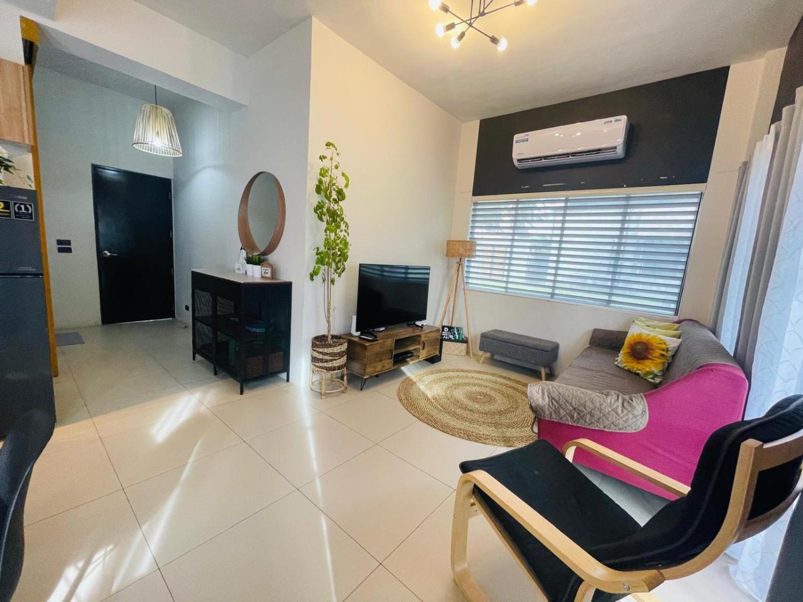 Seafront Residences Vacation Getaway سان خوان المظهر الخارجي الصورة